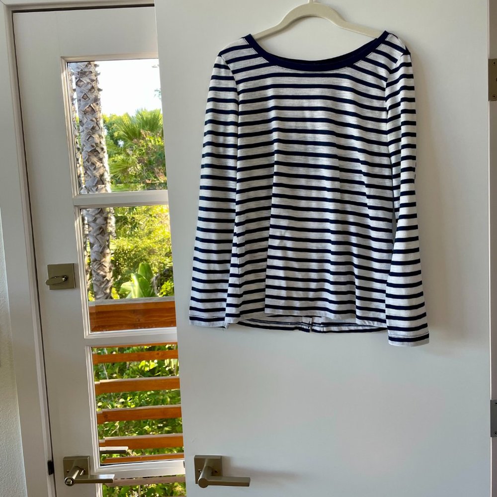 Splendid Striped Long Sleeve Tee in White and Navy, Buttons Down Back, Size M